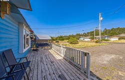 1214 NW PARKER AVE, Waldport, OR 97394