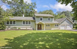 45 Normandy Court, Middletown, NJ 07748