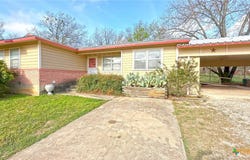 4 Picadilly Circle, Lampasas, TX 76550