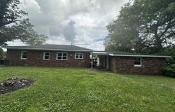 2010 Husband Road, Paducah, KY 42003