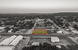1206 S Oak Avenue, Mineral Wells, TX 76067