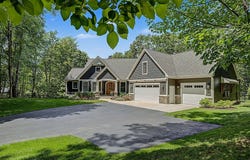 547 Roundtree Drive NE, Ada, MI 49301