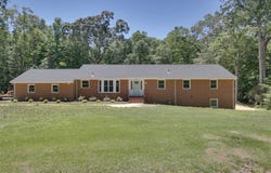 110 Artillery RD, Yorktown, VA 23692