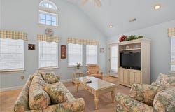 206 E Palmetto Street, Kill Devil Hills, NC 27948