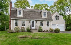7 Longobardi Dr, Franklin, MA 02038
