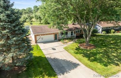 4432 Cloverleaf Drive SE, Grand Rapids, MI 49546