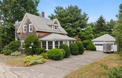 8 Lorraine St, Weymouth, MA 02189