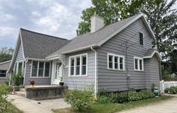 3925 Miramar Avenue NE, Grand Rapids, MI 49525