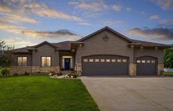 2709 Falcon Lane, Cedar Falls, IA 50613