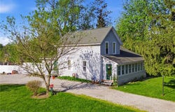 1301 Harding Way E, Galion, OH 44833