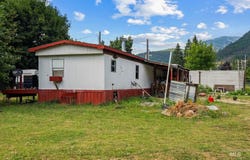 105 E 1st Ave, Clark Fork, ID 83811
