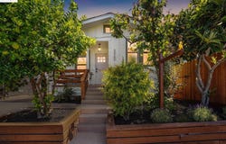 3360 Arizona St, Oakland, CA 94602