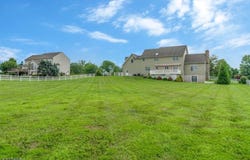 205 Cedar Bridge Ln, Alexandria Twp., NJ 08825-4130