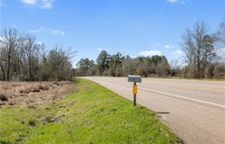 3562 TX-7, Crockett, TX 75835