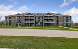 2867 Spring Rose Cir, Coralville, IA 52241