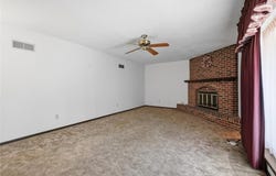 3300 S Phelps Road, Independence, MO 64055