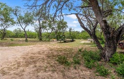 1402 Stephens Dr, George West, TX 78022
