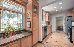 16936 Lake Avenue, Lakewood, OH 44107