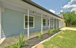 118 W Pauwela LN, Bastrop, TX 78602
