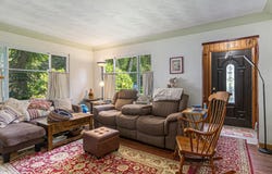 1085 2nd Division Street, Plainwell, MI 49080