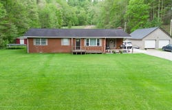 5182 New Paintsville Rd, Salyersville, KY 41465