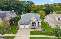 7 PORTLAND Drive, SKILLMAN, NJ 08558