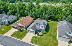 5220 sandalwood, Grand Blanc, MI 48439