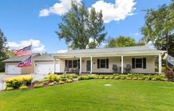 405 Saint Francis, DIXON, IL 61021
