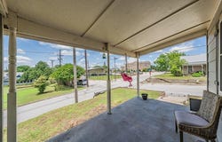300 E Shoemaker Street, Decatur, TX 76234