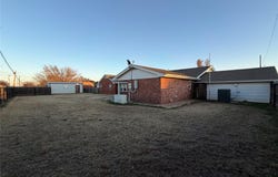 705 E Whitmer, Sentinel, OK 73664