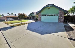 2479 Carter Way, Hanford, CA 93230