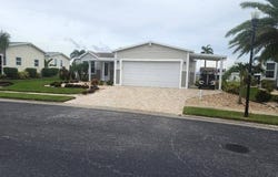 2710 Greens Keeper Dr, Ruskin, FL 33570
