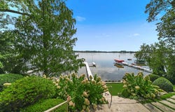 1135 E Northshore Drive, Syracuse, IN 46567