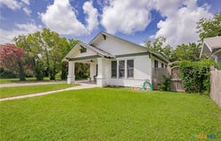 212 Coke Street, Yoakum, TX 77995