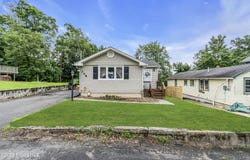 208 Hilltop Boulevard, Cliffwood, NJ 07735