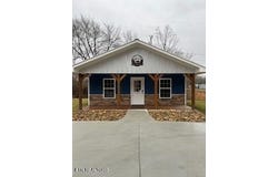 138 Matthews Rd, Oneida, TN 37841