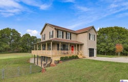105 Lindsey Court, Brandenburg, KY 40108