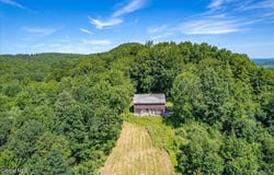 218 Colfax Road, Cambridge, NY 12816