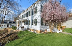 125 E Broadway, Roslyn, NY 11576