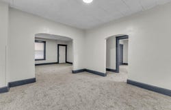 802 S 11th St, St Joseph, MO 64504