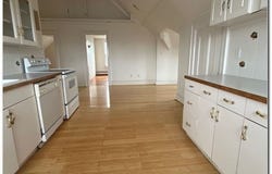 13 Portland St, Lynn, MA 01902