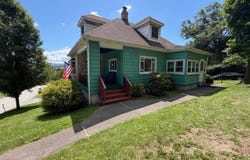 302  Morningside Dr, Latrobe, PA 15650