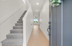 16001 Barlow Trail Ln, OregonCity, OR 97045