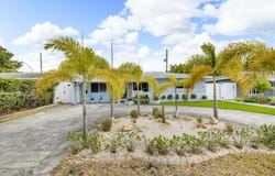 341 NE 49th Street, Oakland Park, FL 33334