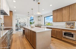 3800 E LINCOLN Drive, Phoenix, AZ 85018
