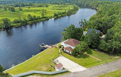 44 Bluff View Ct., Georgetown, SC 29440