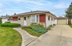 5752 S Indiana Ave, Cudahy, WI 53110