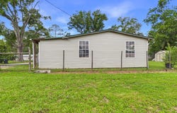 144-154 Cherry Ave., Pearson, GA 31642