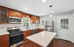12 Sunset Road, Merrillville, IN 46410
