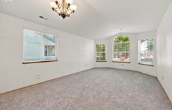 15213 NE 44TH St, Vancouver, WA 98682